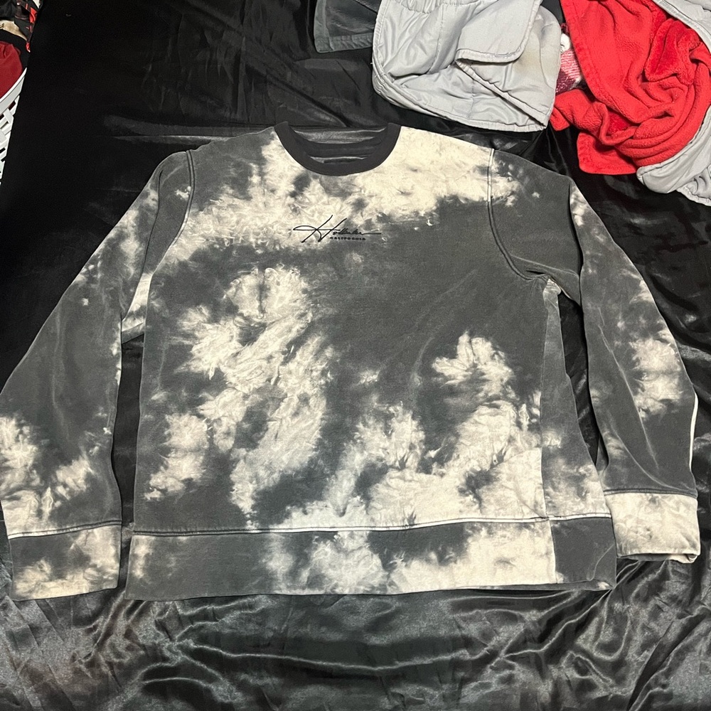 gray and black and white hollister crewneck